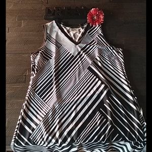 Womens Avenue Dress